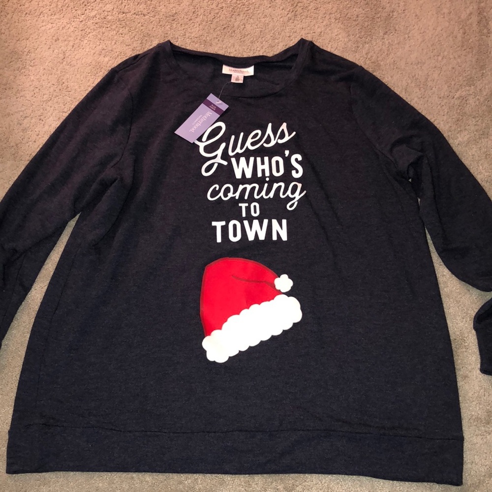 Motherhood Maternity Plus 1X Christmas Sweatshirt Look who’s Coming To Town NWT
